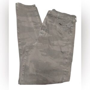 American Eagle Camo Ne(x)T Level Stretch Skinny Jeans